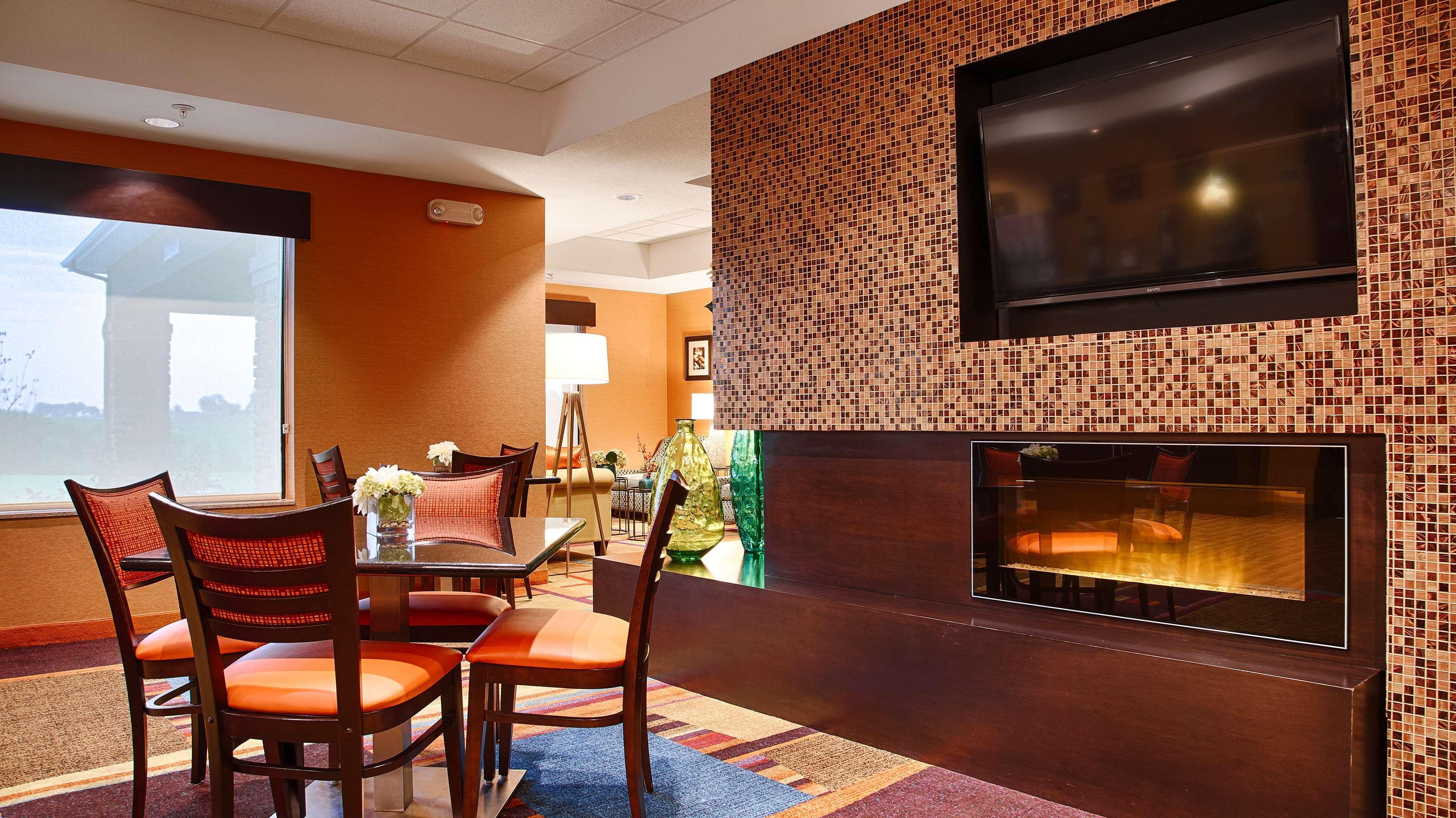Best Western Plus Hiawatha Hotel Buitenkant foto